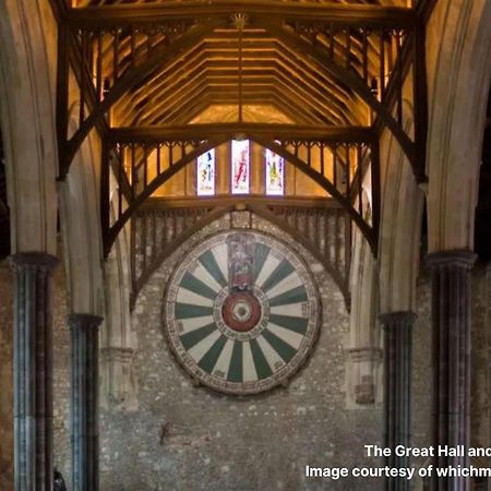 The Old Brewery Boardroom - Winchester City Centre - Unique Property - Free Parking - Sleeps 6 - By Xplus Stays 外观 照片